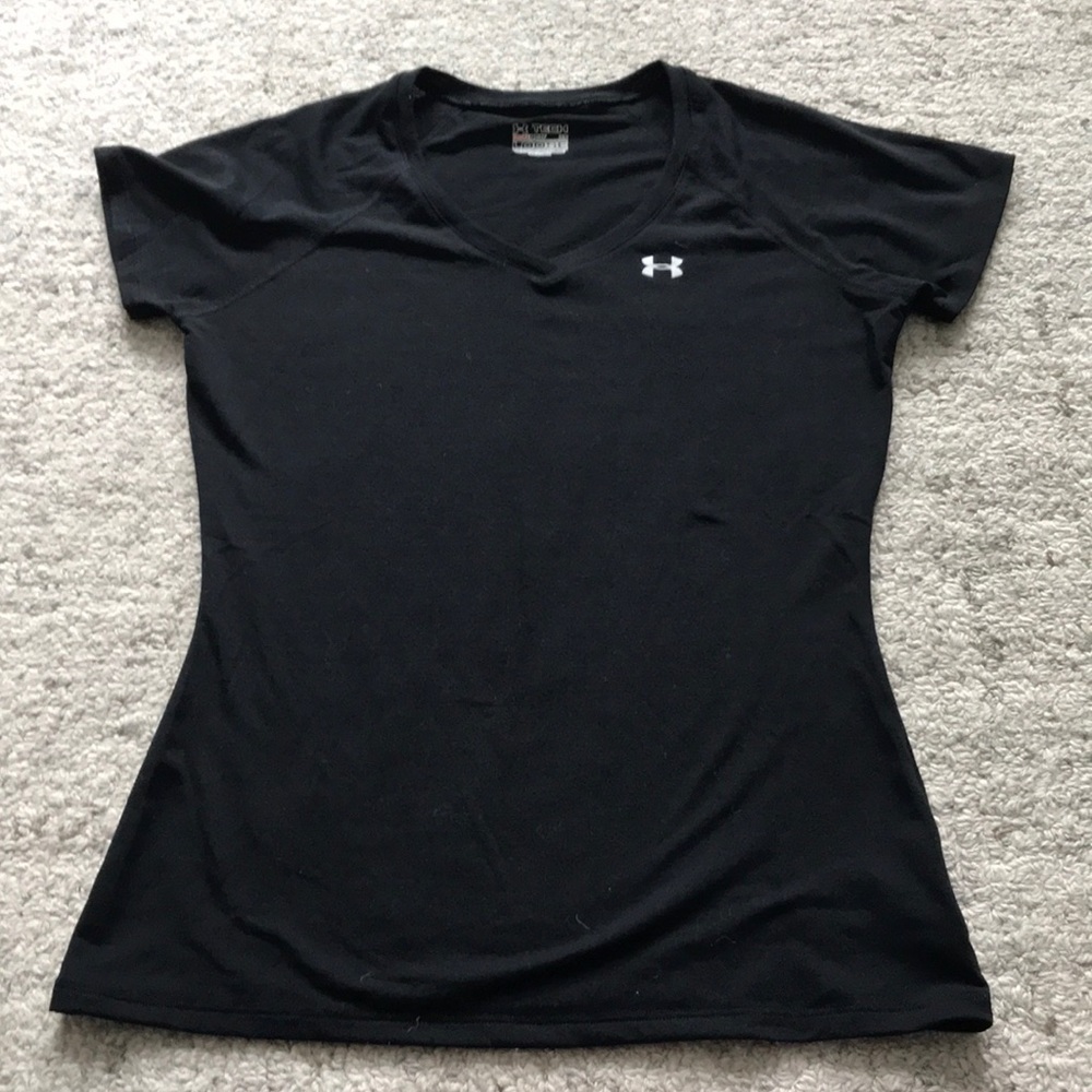Women’s black workout top